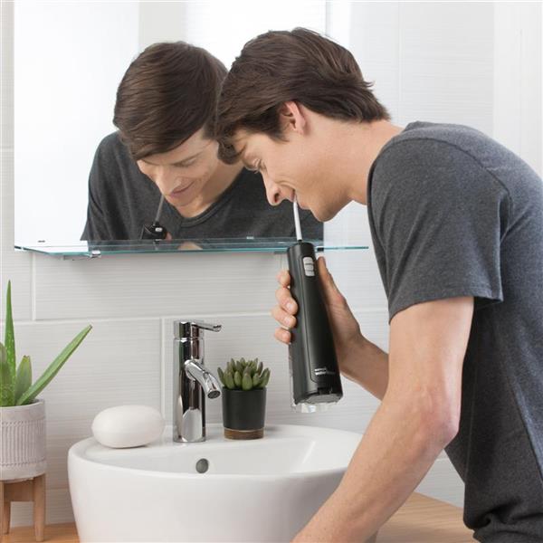 Cordless freedom Water FLosser